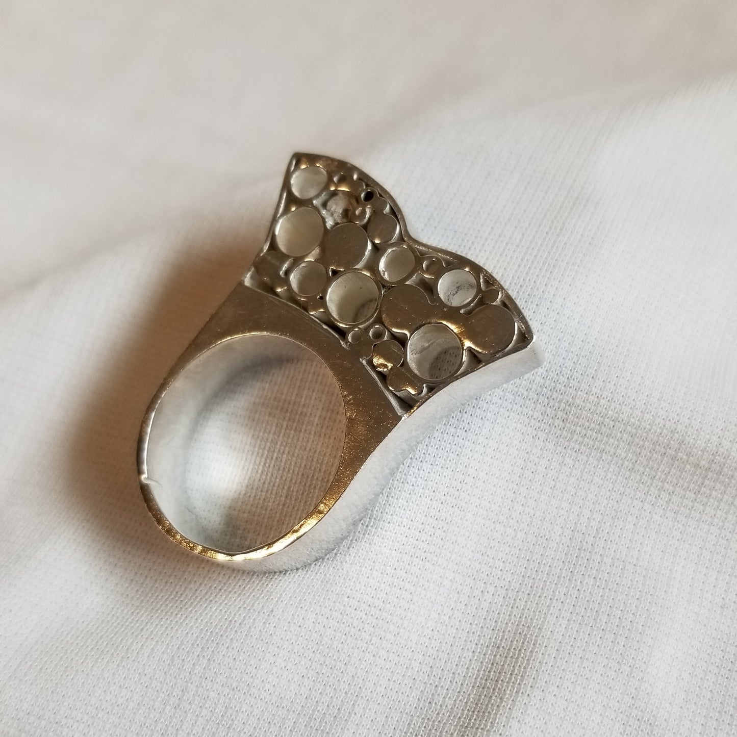 Random Circles Ring