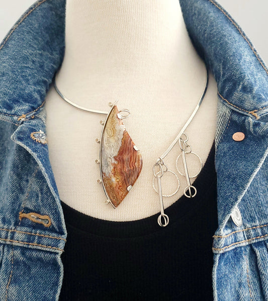 A Collar Necklace with Crazy Lace Agate
